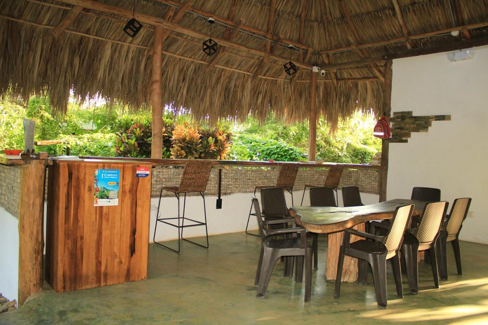 אל סאינו Hierba Buena Eco Hostel מראה חיצוני תמונה